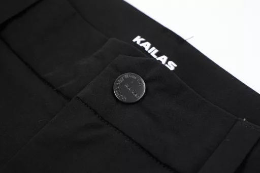 Kaleshi trousersT10-M Low-to-medium altitude long-distance hiking features:All CORDURA partitioned intelligent manufacturing, using higher density CORDURA fabrics in the knee and hip wear areas,upgraded protection.The rest of the position uses more skin-friendly CORDURA fabrics,lightweight and comfortable •Professional mountaineering tailoring,specially developed for the exercise requirements of different muscle parts of the human body,more suitable for exercise state,can effectively reduce the resistance of pants during exercise •with excellent windproof and splashproof performance •Adjustable drawstring at the foot,built-in boot hook to prevent wind, sand,mosquitoes and insects from invading •RIRI tight push buckle,fast opening and closing is more secure, with functional adjustment buckles on the waist,easy to adjust tightness