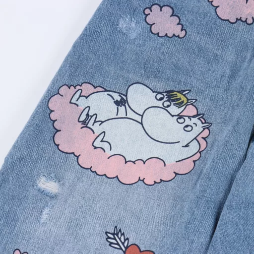 Acne Multi-Graffiti JeansAdd a pair of jeans full of childishness and creativity to your wardrobeThis pair of ACNE jeans is based on classic blue, covered with various cute cartoon patterns, from flying unicorns to puppies holding paintbrushes, each one is a unique work of art, showing your personality and childlike innocence.The jeans are made of comfortable denim fabric, durable and stylish, suitable for all body types, and can easily create a casual and fashionable style.Put on these jeans and make your every day full of childishness and joy
