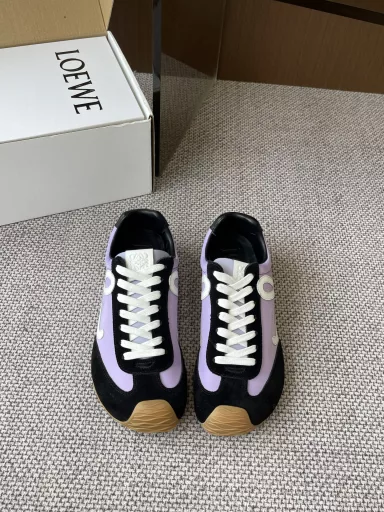 Loewe 25ss latest runway model Ballet Runner 2.0 couple model ballet casual sports shoes Dexun shoes nylon and cow leather sports shoes asymmetrical toe design, sock-like internal structure light rubber outsole extends to the toeFabric original custom imported first layer cowhideInner lining imported soft sheepskin + mesh liningSole original molded non-slip rubber material