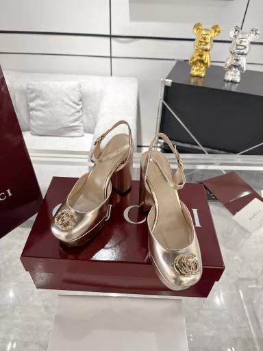Gucci Double G Crystal Diamond Buckle Thick Heel Sandals High Heels ❗️❗️Crystal Diamond Double G Buckle Perfect last shape, more comfortable, very sexy and elegant on the feet, a versatile artifactHigh-end version recommended The original version purchased at the counter is one-to-one All details and materials are the same as what you buy at the counter Imported patent leather, metal leather Sheepskin lining Genuine leather outsole
