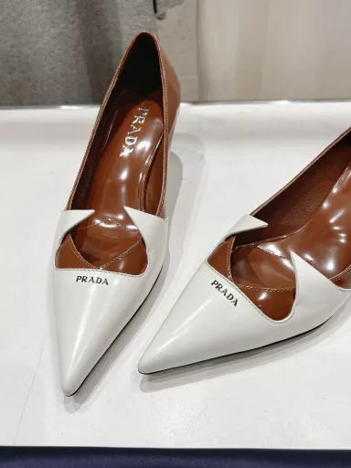 Prada 25ss new spring and summer Mary Jane pointed high heels single shoes fashion shoesOriginal purchase 1:1 development, perfect details, comfortable to wear, can be matched with spring and summer beautiful accessories, exquisite and durable