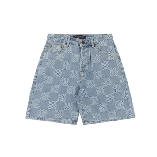 Louis Vuitton 1V 25SS Checkerboard Jacquard Denim ShortsLight luxury, a must-have item for men and women for daily commuting. Correct version, welcome to compareDetailed features· Custom-woven and dyed bamboo checkerboard pattern jacquard fabric· Infrared positioning cutting, all aligned· Garment washing and fermentation process· Customized original brass metal chain, I-shaped buckle, rivet· Special car full wheat clip process· Customized original genuine leather label· Original main label washing tag packaging