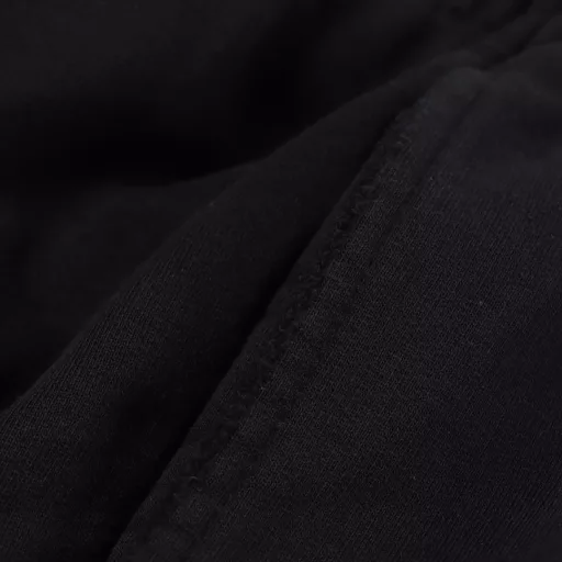 Balenciaga BLCG back hot diamond shortsCustomized high-density velvet terry cotton, using high-temperature air-bumping machine to press and iron the fabric. The high-temperature gas contacts the fabric, and the heat and pressure are used to press and iron the fabric, which can ensure the uniformity of heat distribution. The fixed-position artificial grinding and sanding are used. The fabric is rubbed and worn locally by manual operation, and the surface of the fabric will form a natural damaged and torn effect and a layer of short and dense fluff. It is time-consuming and labor-intensive, and the daily output is low. The fabrics are washed and aged, and the texture is better. It is not easy to deform, shrink, or fade. Customized accessories and loose version