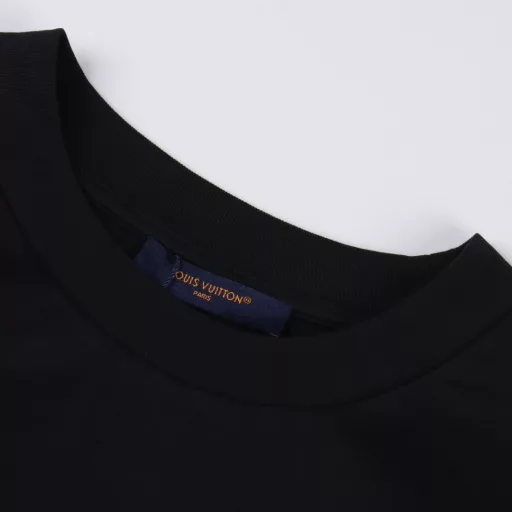 LOUIS VUITTON LV diamond-decorated knitted short-sleeved T-shirtOriginal product purchased for 10,300, customized ice oxygen tide cotton blend 330g, high temperature hot diamond, imported embroidery, fabric fermentation washing, customized accessories, loose version