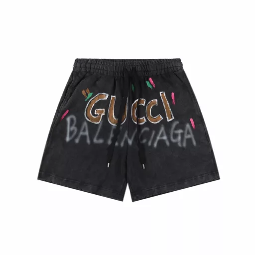 Balenciaga hand-painted letter terry shortsThe fabric is customized from the original, which is very time-consuming and wasteful. The density and feel are consistent with the original. The elastic waist is matched, and the waistline can be easily adjusted. The black webbing design on the side is the finishing touch of the whole pants, which is more personalized and advanced. The loose wide-leg pants style makes the upper body look like long legs in seconds. The feel is soft and delicate, and the upper body is very comfortable. You don’t have to worry about going out, and it is easy to match.