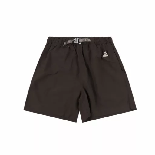 Nike ACG outdoor American five-point woven quick-drying sports casual shortsOriginal development, perfect restoration of craftsmanship details A pair of shorts that can be worn for both sports and daily travel Original purchase and development, perfect customization of craftsmanship Fabric advantages: cool and breathable, super comfortable to wear, perfect restoration of craftsmanship details, mesh lining to prevent exposure, three labels are shipped one by one, the sticker barcode and the main label code are consistent, only the best quality is made, the waistband is elastic and has a drawstring to meet different waist sizes, the meticulous acg brand small embroidered logo is very detailed, top shorts, highly recommended
