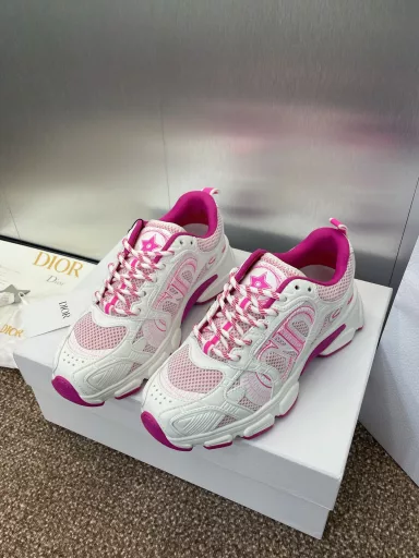 Dior 2024 Spring and Summer new model Chrono iconic fashion modern sports dad shoes CD letter logo lace-up color matching thick-soled running shoes Celebrity-style jelly-colored casual women's shoes Top high-end version on the marketMaterial: The upper is made of special technology with mesh fabric splicing metal cowhide + environmentally friendly breathable fabric lining + original mold TPU combination outsole