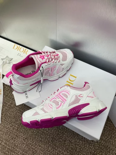 Dior 2024 Spring and Summer new model Chrono iconic fashion modern sports dad shoes CD letter logo lace-up color matching thick-soled running shoes Celebrity-style jelly-colored casual women's shoes Top high-end version on the marketMaterial: The upper is made of special technology with mesh fabric splicing metal cowhide + environmentally friendly breathable fabric lining + original mold TPU combination outsole