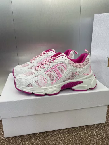 Dior 2024 Spring and Summer new model Chrono iconic fashion modern sports dad shoes CD letter logo lace-up color matching thick-soled running shoes Celebrity-style jelly-colored casual women's shoes Top high-end version on the marketMaterial: The upper is made of special technology with mesh fabric splicing metal cowhide + environmentally friendly breathable fabric lining + original mold TPU combination outsole