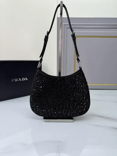 Gypsophila Underarm Bag🎉New Color😘😘This Cleo satin handbag is covered with sparkling imported crystals of various sizes. It has two adjustable interchangeable cowhide shoulder straps, which are convenient for shoulder/crossbody design, exuding exquisite charm. The retro curved silhouette is unique. This Gypsophila Underarm Bag looks more gentle, elegant and modern. It's so beautiful😘You'll always be the focus wherever you go👏Hurry up and get it