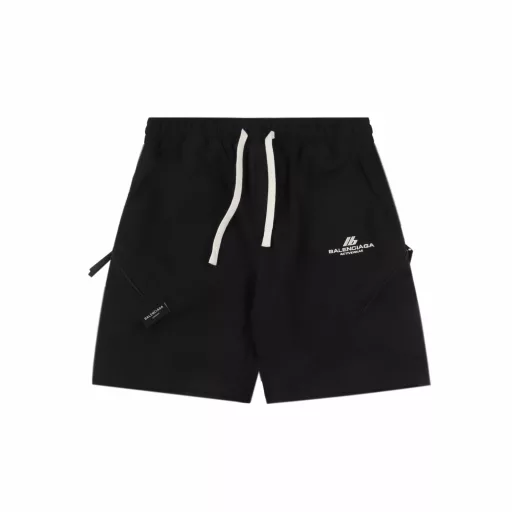 Balenciaga letter embroidered logo shortsThe fabric is 360g brushed fabric, and the color is customized and then the hair is etched. It is treated with silky and ultra-soft treatment compared with the original. The texture of the fabric is clear and obvious, the drape is excellent, and the workmanship is exquisite and reaches the export standard of foreign trade. There are 4.5 stitches per centimeter, and each seam is pressed with visible lines. The lines are neat and standard like a ruler. The woven cotton ribbon is tightly woven and soft to the touch. The embroidery process uses the Behringer embroidery machine to make the embroidery color fuller and the embroidery more three-dimensional. The version has a good effect on the body. It is the same style for men and women, simple and versatile, and can be purchased on behalf of heavy items. You can compare any quality on the market at will.