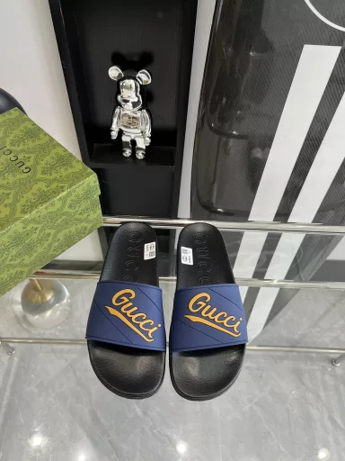 Gucci official website couple's style unisex Good Game slippersTop version, original development, all details are the same as the original!Couple's styleGood Game interlocking G embossed logoMolded footbedRubber soleFlatMade in Italy