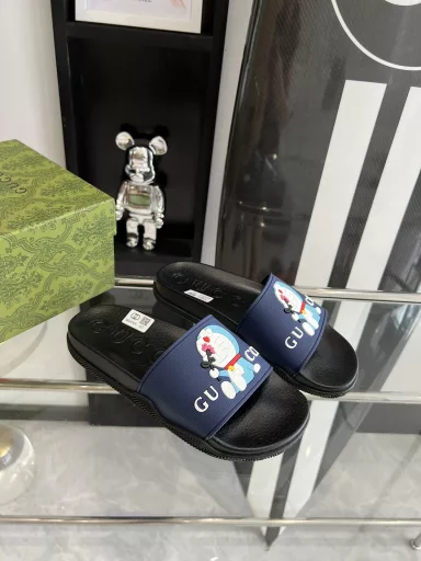 Gucci official website couple's style unisex Good Game slippersTop version, original development, all details are the same as the original!Couple's styleGood Game interlocking G embossed logoMolded footbedRubber soleFlatMade in Italy