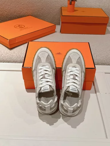 Hermes top version #24ss casual sneakers Suede goatskin sneakers decorated with contrasting patterns and iconic 