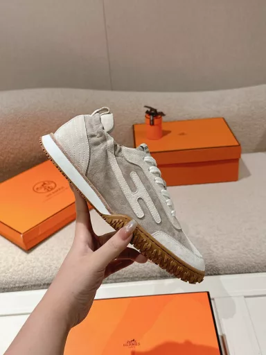 Hermes top version #24ss casual sneakers Suede goatskin sneakers decorated with contrasting patterns and iconic 