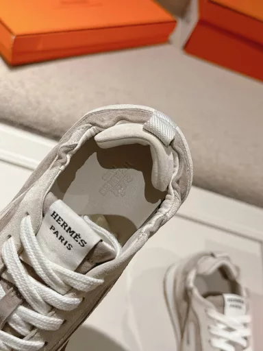 Hermes top version #24ss casual sneakers Suede goatskin sneakers decorated with contrasting patterns and iconic 