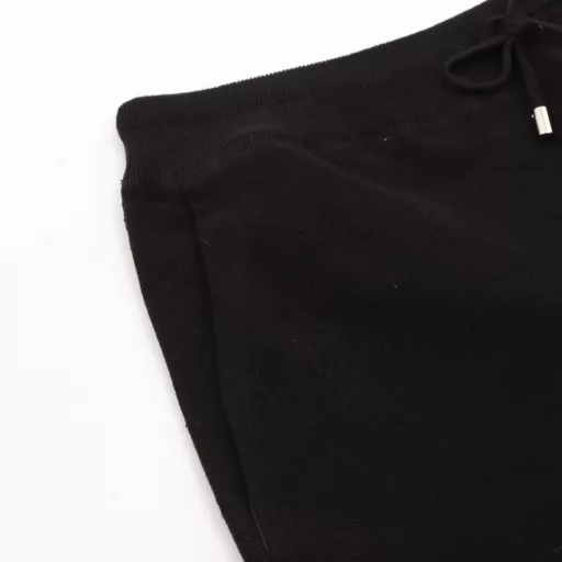 Prada PRD back pocket small logo embroidered drawstring shortsOriginal purchase, using 40-count high-end fine cotton yarn, twill windbreaker material, using German Stoll 14 needles, imported embroidery, wool fermentation washing, customized accessories, fitted version