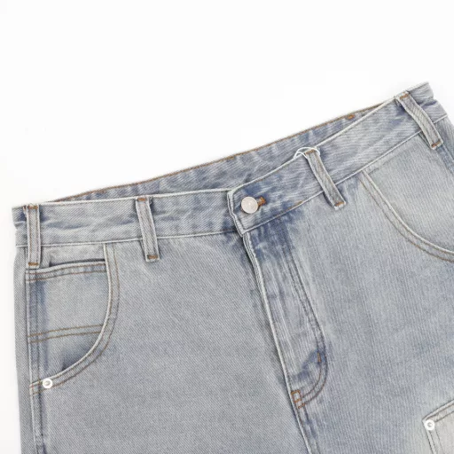 MAISON MARGIELA MM6 back pocket leather label workwear denim shortsImported heavyweight denim non-stretch fabric 100% cotton denim, using original color yeast washing process, softened by washing, very comfortable and drapey, custom leather label, exquisite stitching, comfortable and breathable fabric after heavy washing