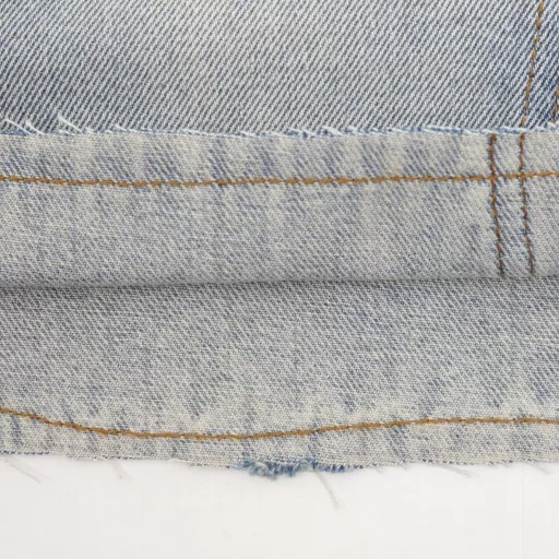 MAISON MARGIELA MM6 back pocket leather label workwear denim shortsImported heavyweight denim non-stretch fabric 100% cotton denim, using original color yeast washing process, softened by washing, very comfortable and drapey, custom leather label, exquisite stitching, comfortable and breathable fabric after heavy washing