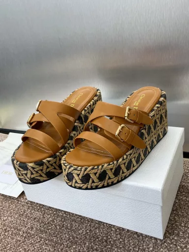 Dior 2025 Spring/Summer new Attitude color-blocked cross-strap wedge-heeled women's shoes CD letter logo hardware buckle thick-soled round-toed open-toed sandalsMaterial: imported calfskin upper + water-dyed sheepskin foot lining + original consistent combination outsole