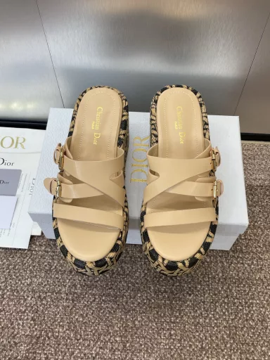 Dior 2025 Spring/Summer new Attitude color-blocked cross-strap wedge-heeled women's shoes CD letter logo hardware buckle thick-soled round-toed open-toed sandalsMaterial: imported calfskin upper + water-dyed sheepskin foot lining + original consistent combination outsole