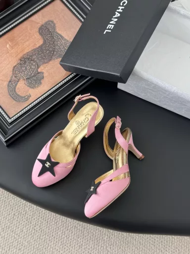 Chanel 25P new spring and summer sandalsSuper popular heavy-craft metal buckle motorcycle series.High version, sheepskin pads, genuine leather outsole