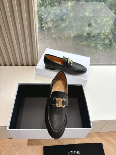 CELINE RUNNER loafers with CELINE logo sneakers with CELINE logo embossed on the side of the shoe thick-soled loafers 2025 spring and summer new women's Arc de Triomphe logo lace-up 356853 Mary Jane loafers are simple and comfortable, clean and neat, and make your legs look thinner. Whether worn alone or with wide-leg pants, they are high street and retro ✔️Let's be CELINE girls together