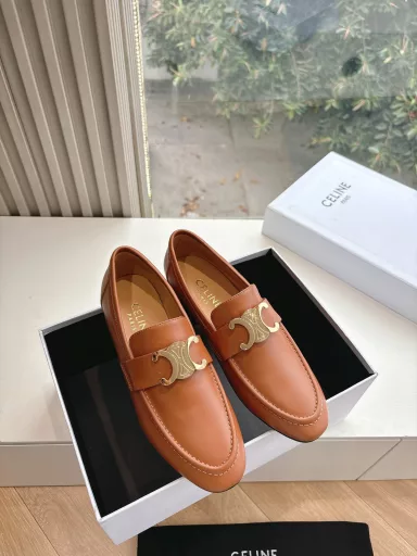 CELINE RUNNER loafers with CELINE logo sneakers with CELINE logo embossed on the side of the shoe thick-soled loafers 2025 spring and summer new women's Arc de Triomphe logo lace-up 356853 Mary Jane loafers are simple and comfortable, clean and neat, and make your legs look thinner. Whether worn alone or with wide-leg pants, they are high street and retro ✔️Let's be CELINE girls together