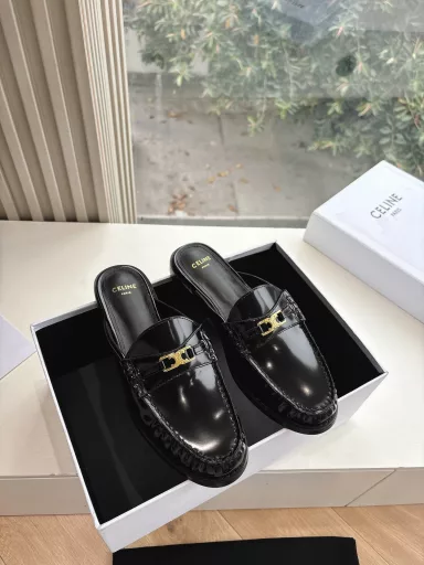 CELINE RUNNER Mary Jane Mule slippers with CELINE logo on the side of the sneakers, CELINE logo embossed on the upper, thick-soled loafers, 2025 spring and summer new women's Arc de Triomphe logo lace-up 356853 Mary Jane loafers are simple and comfortable, clean and neat, and make your legs look thinner. Whether worn alone or with wide-leg pants, they are high street and retro ✔️Let's be CELINE girls together