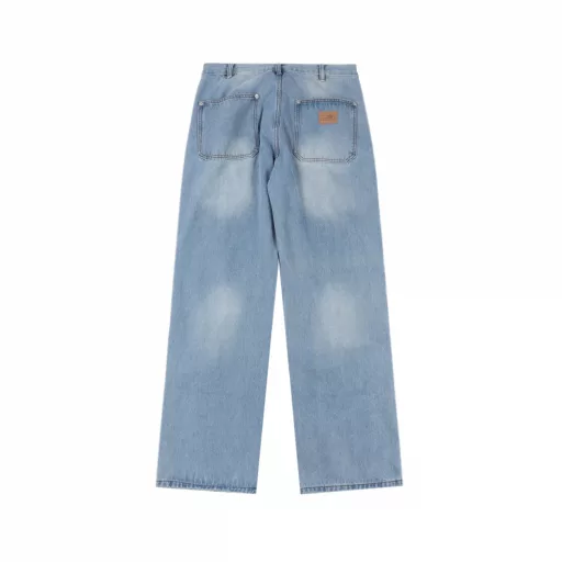 Margiela MM6 distressed graffiti denim trousersImported denim non-stretch fabric, original yeast washing process, softened by washing, very comfortable and drapey. Distressed holes, all handmade, time-consuming and labor-intensive. Custom leather label, exquisite stitching, MM6 heavy washed and cut dirty effect, super versatile and good-looking, the same style of jeans for men and women!