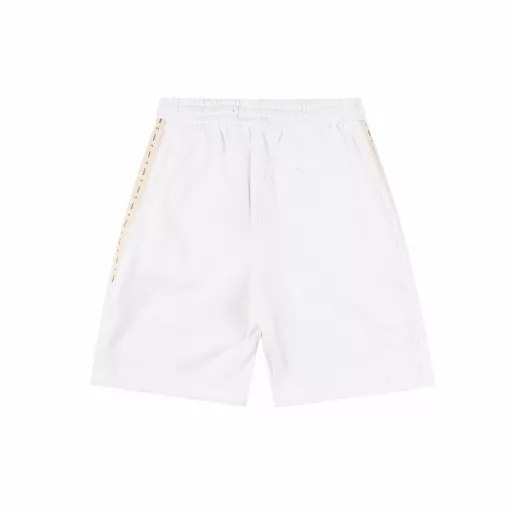 Chanel Logo Ribbon ShortsThe fabric is 360g brushed fabric, which is etched after dyeing. It is treated with silky and ultra-soft treatment compared with the original. The texture of the fabric is clear and obvious, the drape is excellent, and the workmanship is exquisite and meets the export standards. There are 4.5 stitches per centimeter, and each seam is pressed with visible lines. The lines are neat and standard like a ruler. The woven cotton ribbon is tightly woven and soft to the touch. The embroidery process uses the Behringer embroidery machine to make the embroidery color fuller and the embroidery more three-dimensional. The pattern has a good effect on the body. It is the same style for men and women, simple and versatile. It is a heavy-duty item for purchasing, and you can compare any quality on the market at will!