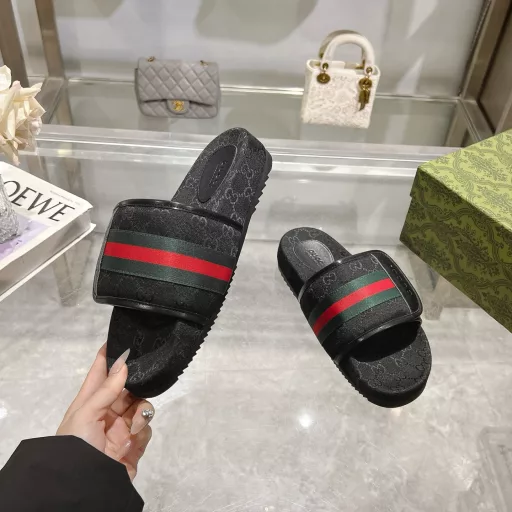 Gucci women's signature shoe features an eye-catching theme. The all-over jacquard design features a geometric GG canvas with classic green, red and green Web.Beige GG jacquard with classic green, red and green Web
