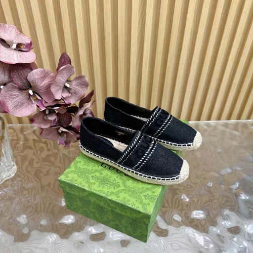 2025 New Counter GUCCI Paris 2025 Spring Ines Embroidered Applique Denim Espadrilles Gucci This 