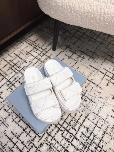 Prada 2025 Spring and Summer New Sandals Roman Thick-soled Velcro Sandals Slippers Latest catwalk style, classic upgrade Comfortable and fashionable Every color combination looks good, designed to meet different style needs