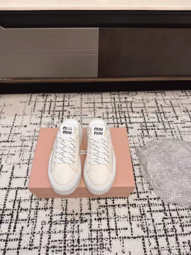 miumiu 25ss new spring and summer thick-soled canvas half-slip single shoes white shoesSimple shape, ultra-light original molded sole, perfect foot feel