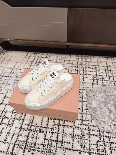 miumiu 25ss new spring and summer thick-soled canvas half-slip single shoes white shoesSimple shape, ultra-light original molded sole, perfect foot feel