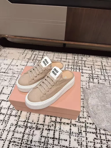 miumiu 25ss new spring and summer thick-soled canvas half-slip single shoes white shoesSimple shape, ultra-light original molded sole, perfect foot feel