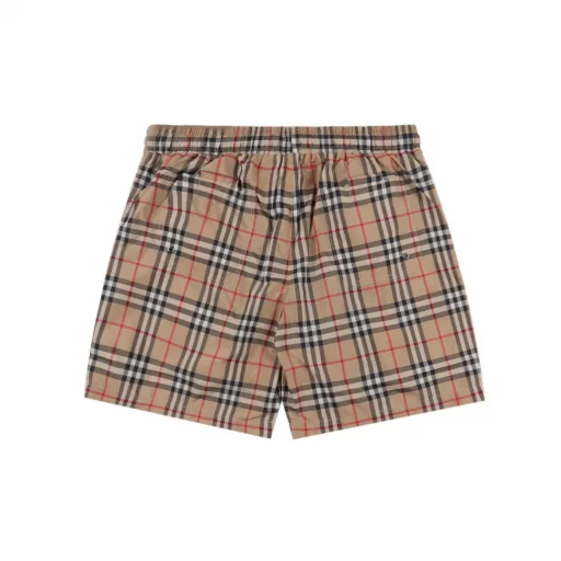 Burberry Classic Check Beach ShortsOriginal fabric customization, functional twill fabric, 100% positioning of stripes and plaids, very time-consuming and wasteful, density and feel are consistent with the original, elastic waist, easy to adjust waist, side splicing black ribbon design, as the finishing touch of the whole pants, more personalized and advanced, loose wide-leg pants, upper body instantly becomes long legs, soft and delicate feel, very comfortable to wear, no entanglement when going out, easy to match.
