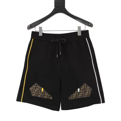 Fendi Monster Eyes Embroidered ShortsThe fabric is made of custom fabric, and the color is customized and then etched. It is treated with silky and ultra-soft treatment compared with the original. The texture of the fabric is clear and obvious, the drape is excellent, and the workmanship is exquisite and reaches the export standard of foreign trade. There are 4.5 stitches per centimeter, and each seam is pressed with visible lines. The lines are neat and standard like a ruler. The woven cotton ribbon is tightly woven and soft to the touch. The embroidery process uses the Behringer embroidery machine to make the embroidery color fuller and the embroidery more three-dimensional. The version has a good effect on the body. It is the same style for men and women, simple and versatile. It is a heavy-duty item for purchasing, and you can compare any quality on the market at will!