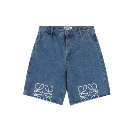 Loewe Anagram semi-embroidered denim shortsCustomized blue silk dense cotton denim, comfortable and close to the skin, full of texture, laser cutting, manual disassembly of trouser legs, flattening to make laser-cut Anagram pattern, manual internal patching and manual sewing, expensive labor, high loss, low daily output, imported special machine infrared positioning leather label, more accurate position, firm and strong, washing and color frying process, priority is given to special desizing agent, then the fabric is soaked in it, evenly sizing, and then rinsed after desizing, extremely complicated workmanship, high loss, customized accessories, fitted version