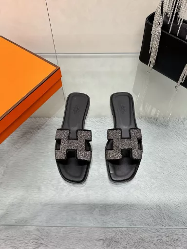 Hermès H-slippers 💗Free stock on the whole network💗The most popular model for foreign orders💗Handmade by a large manufacturer, high-volume model, exquisite craftsmanship2025 new colors, full midsole, new version (Hermès) packaging upgrade, version workmanship and material upgrade