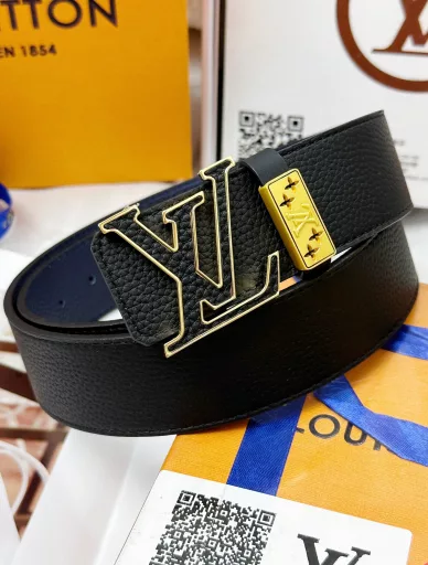 💯Belt: LV..Louis..Vuitton️✈️Top replica.P150💯Belt: Original quality🐂100% imported original top layer cowhide, guaranteed genuine leather. Hollow veneer🌟Craftsmanship.Vacuum plating.Never fade.24K pure steel buckle🌈Delicate calfskin litchi pattern🎨Double-sided✨Same quality as the counter, first choice for gifting and personal use✈️💯Packaging: Please look for the counter packaging as shown in the picture, free puncher, UnionPay invoice, width 40mm