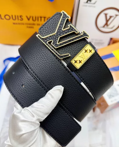 💯Belt: LV..Louis..Vuitton️✈️Top replica.P150💯Belt: Original quality🐂100% imported original top layer cowhide, guaranteed genuine leather. Hollow veneer🌟Craftsmanship.Vacuum plating.Never fade.24K pure steel buckle🌈Delicate calfskin litchi pattern🎨Double-sided✨Same quality as the counter, first choice for gifting and personal use✈️💯Packaging: Please look for the counter packaging as shown in the picture, free puncher, UnionPay invoice, width 40mm
