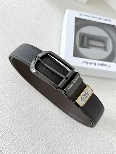 Brand: Cooper Kelvina® Belt·Leather Belt·P150Model: Independent big-brand replacement belt, tough in shape, durable in heart, when fine steel and top-grain leather dance together, rules can also flow into poetry, time is the best polisher - every natural mark is a medal of top-grain leather, 8 cold forging processes, 0.01mm error tolerance - this is not a buckle, but a miniature industrial revolution, what you tie is not a belt, but a second layer of bones - supporting your straight life