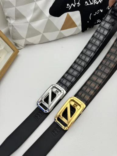 Product name: Zegna original 💕 automatic belt P160Material: original cowhide belt 100% first-layer cowhide belt✨guaranteed genuine leather, 24K pure steel buckle, original quality of counter, fine workmanship, fashionable brand, first choice for gifting and personal usePackaging: Please look for the counter packaging as shown in the picture💕Free puncher💞handbag💕counter gift