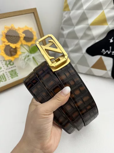 Product name: Zegna original 💕 automatic belt P160Material: original cowhide belt 100% first-layer cowhide belt✨guaranteed genuine leather, 24K pure steel buckle, original quality of counter, fine workmanship, fashionable brand, first choice for gifting and personal usePackaging: Please look for the counter packaging as shown in the picture💕Free puncher💞handbag💕counter gift