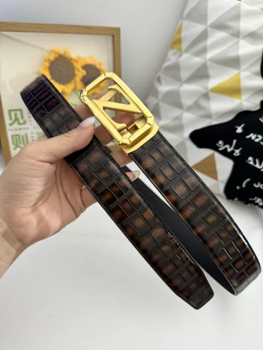 Product name: Zegna original 💕 automatic belt P160Material: original cowhide belt 100% first-layer cowhide belt✨guaranteed genuine leather, 24K pure steel buckle, original quality of counter, fine workmanship, fashionable brand, first choice for gifting and personal usePackaging: Please look for the counter packaging as shown in the picture💕Free puncher💞handbag💕counter gift