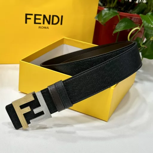 FENDl (Fendi) 40MM wide double-sided original calfskin with single ruthenium palladium electroplated buckle. Perfect feel. Oil edge. Outstanding design. Style. Noble and luxurious. Fashionable and generous. HD real shot. Genuine and affordable. Quality assurance. Double-sided 🉑️
