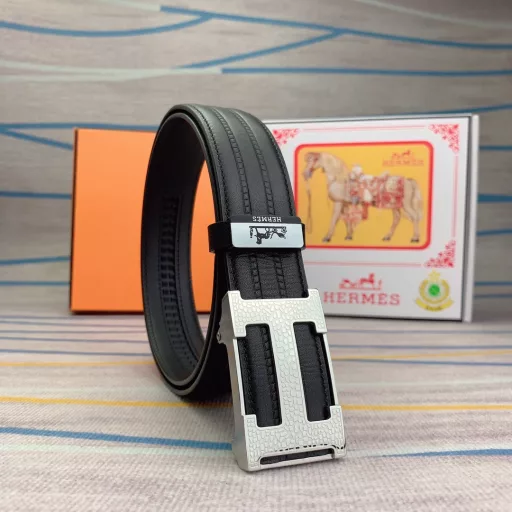 Product name: Hermès 💕 Automatic belt P165Material: Original cowhide belt 100% first-layer cowhide belt✨Guaranteed genuine leather, 24K pure steel buckle, original quality of counter, fine workmanship, fashionable brand, first choice for gifting and personal usePackaging: Please look for the counter packaging as shown in the picture💕Free puncher💞Handbag💕Counter gift box