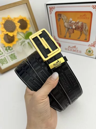Hermès 💕Original P165Material: Original cowhide belt 100% first-layer cowhide belt✨Guaranteed genuine leather, 24K pure steel buckle, original quality from the counter, fine workmanship, fashionable brand, first choice for gifting and personal usePackaging: Please look for the counter packaging as shown in the picture💕Free puncher💞Handbag💕Counter gift box